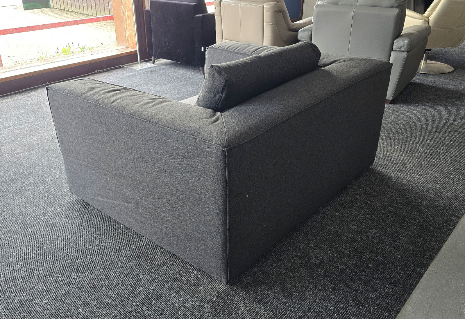 Big Cube Style mit XXL Hocker