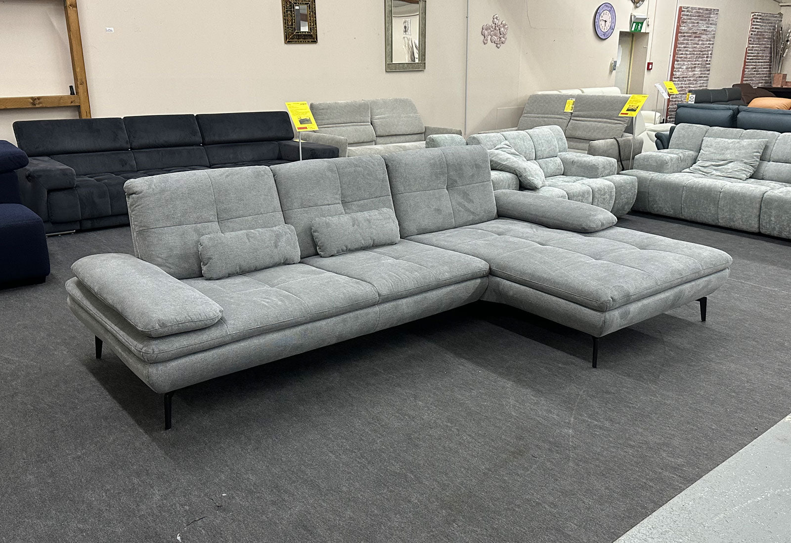 Outlet sofas near me discount
