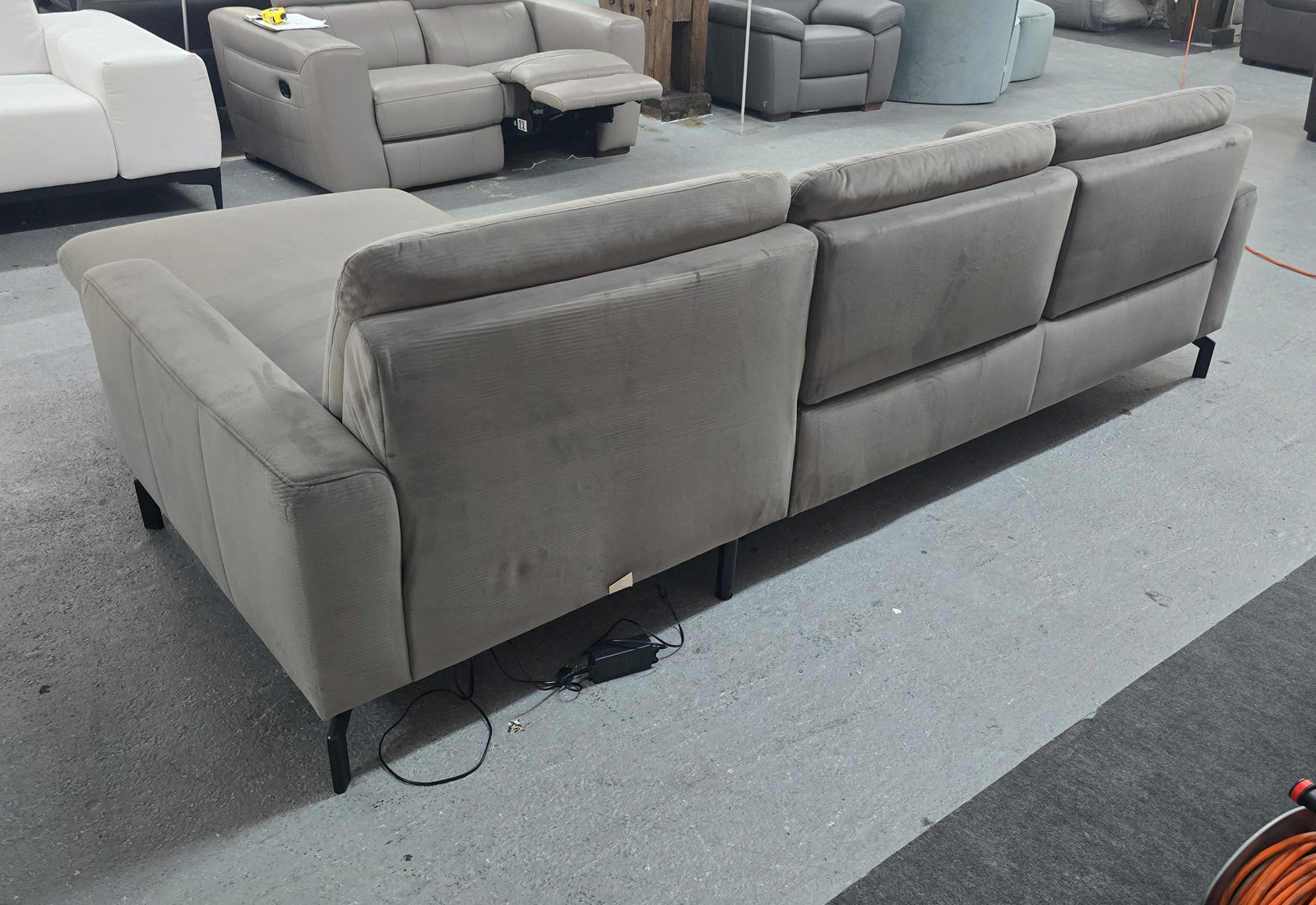 LS701521